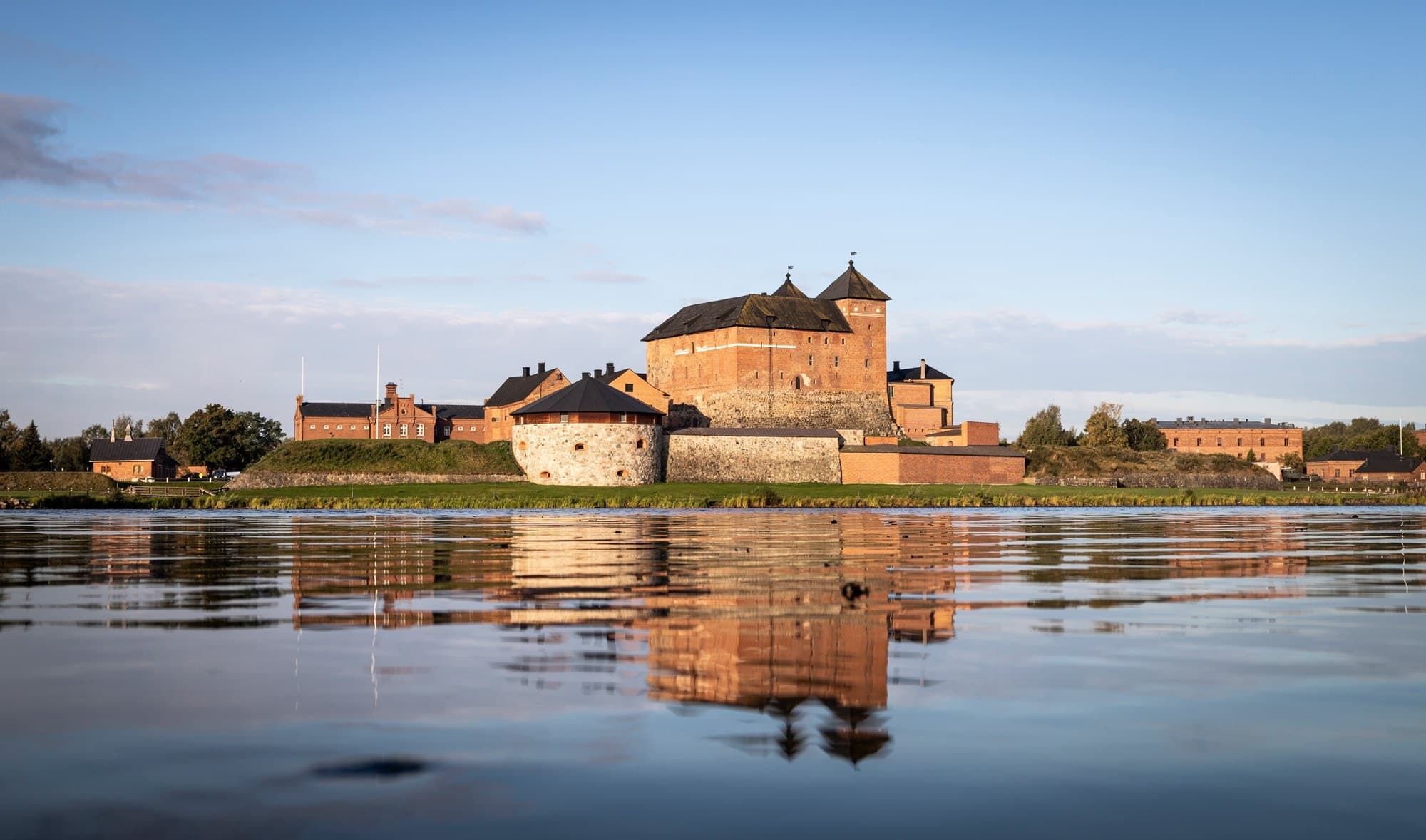 Häme Castle from the lake Vanajavesi Miika Kangasniemi Hämeenlinnan kaupunki
